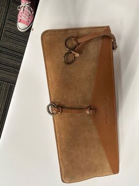 Vintage Calvin Klein sure/leather clutch
